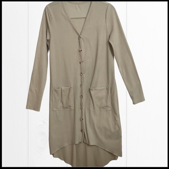 Long Creamy Tan Button-Up Cardigan with pockets - Picture 6 of 12
